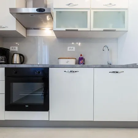 Petra Modern Apartment With Free Parking And Bbq Zadar Exterior photo