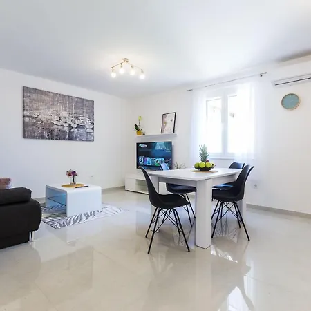 Petra Modern Apartment With Free Parking And Bbq Zadar Exterior photo