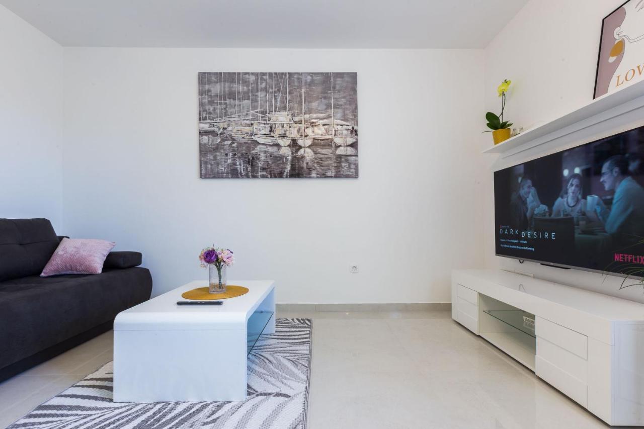Apartman Petra Modern With Free Parking And Bbq