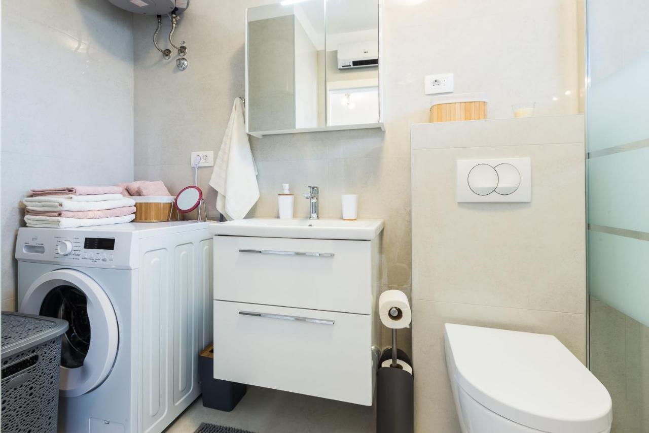 Petra Modern With Free Parking And Bbq Apartment Zadar