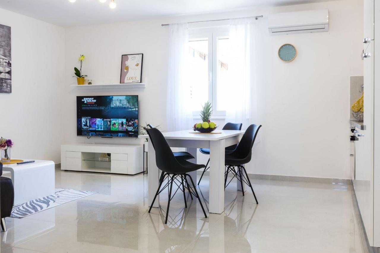 Apartment Petra Modern With Free Parking And Bbq *