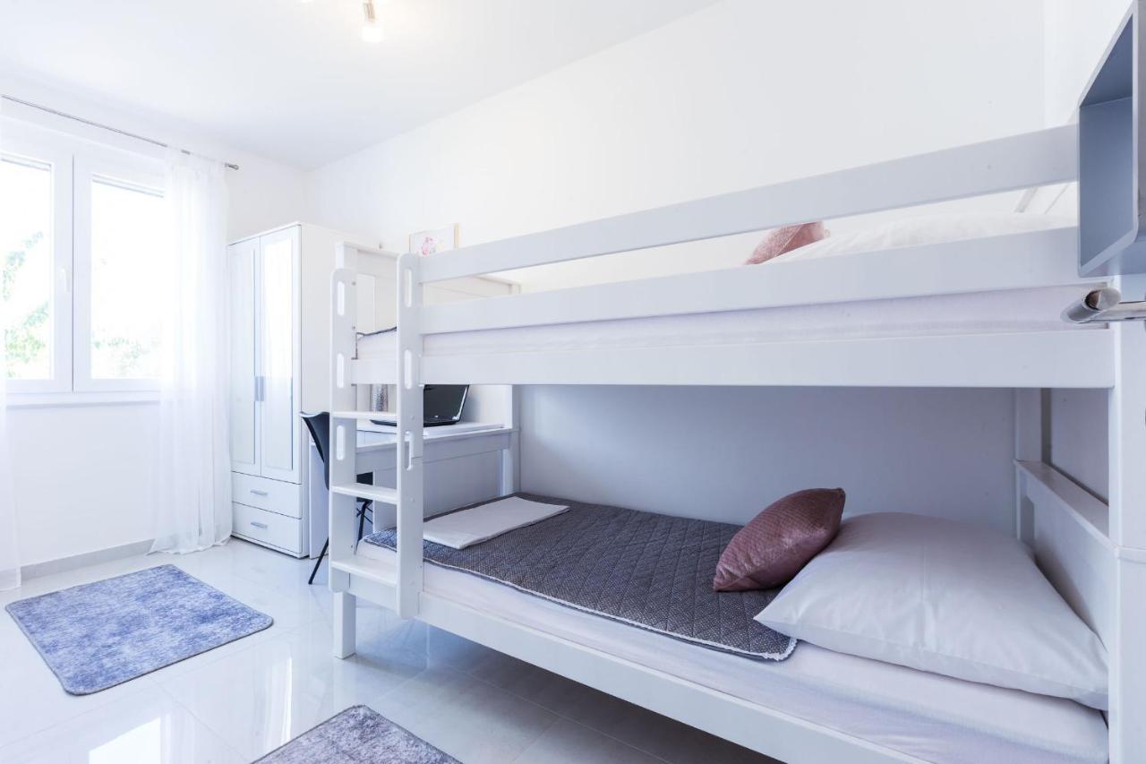 Apartment Petra Modern With Free Parking And Bbq *